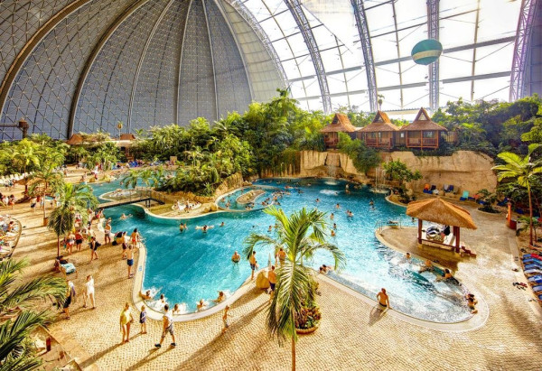 «С Берлина в Tropical Islands»